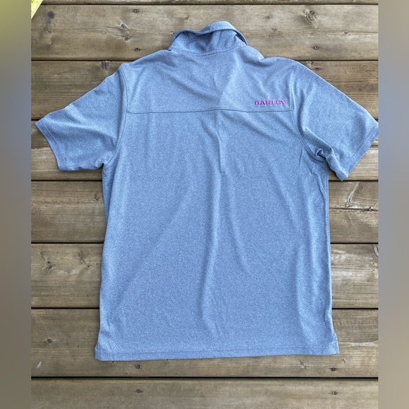 Oakley Golf Polo Shirt Mens S Gray Purple Center Logo Sport - Picture 9 of 9